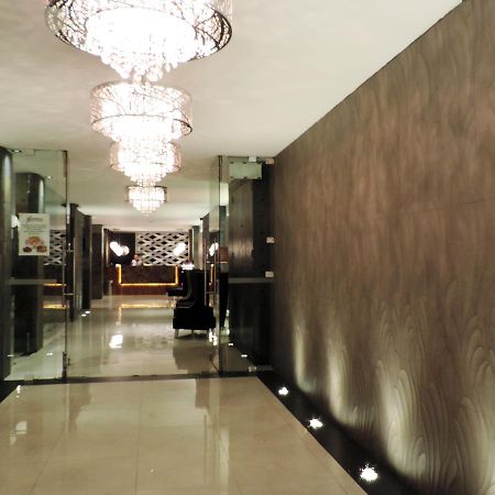 Hotel Senorial Platino Леон Екстериор снимка